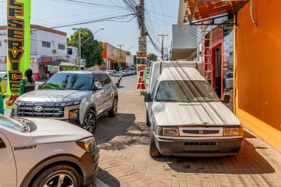 Cuiabá Fiscaliza Calçadas Livres na Av. Carmindo de Campos
